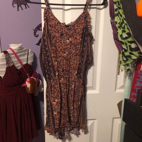 Floral brown romper - Picture 1 of 4